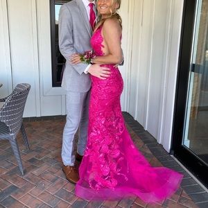 Stunning size 2 Jovani special occasion gown